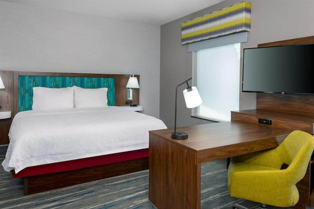Hampton Inn & Suites פרמינגטון מראה חיצוני תמונה